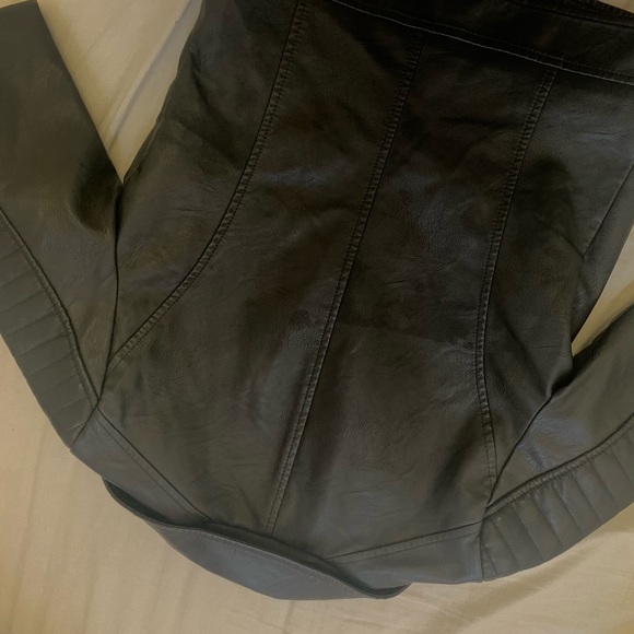 NEW Leather Jacket. - Picture 3 of 3